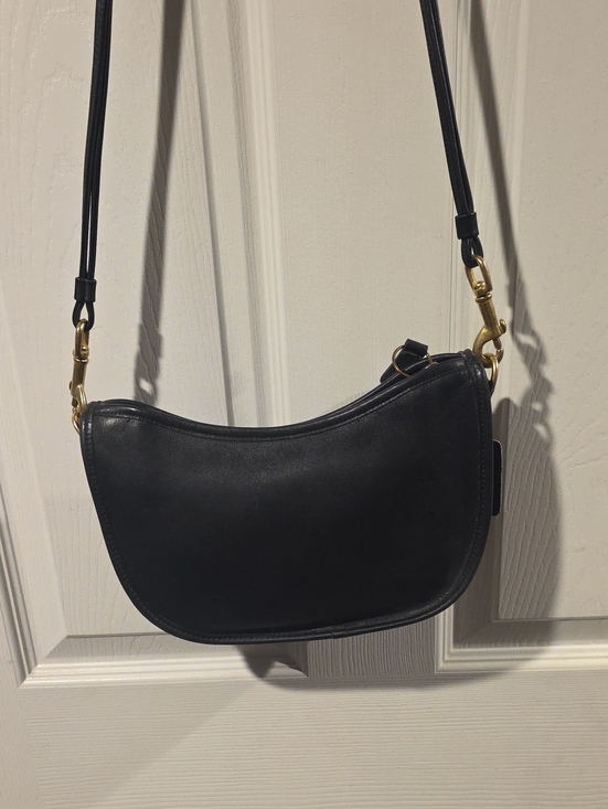 Coach Handbags - Coach vintage Swinger bag, classic half-moon shape and Double Strap